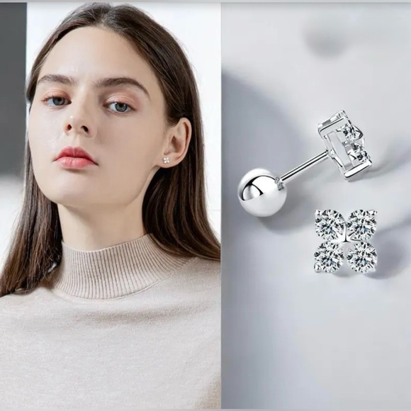 0.8 CT tw Moissanite Clover Flower Leaf Earrings